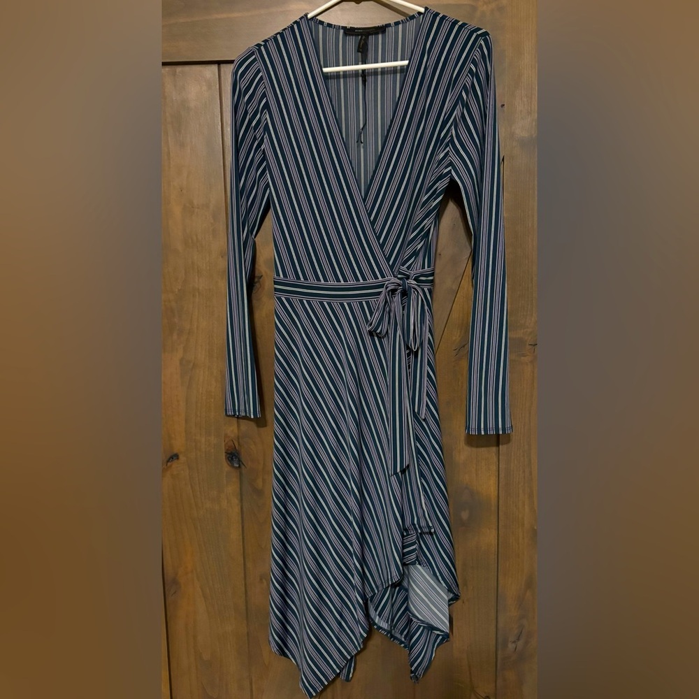 BCBG dress. Size Small. New.